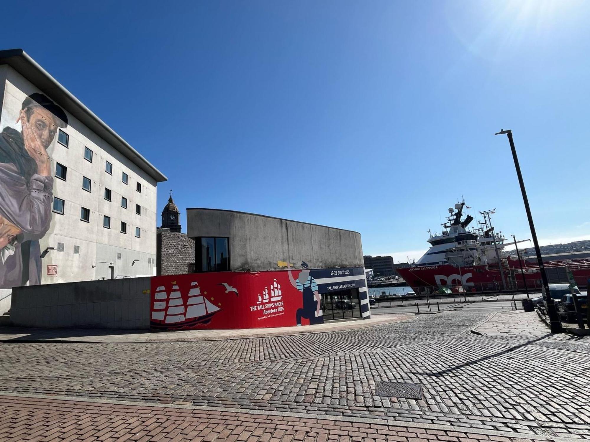 Hotel Ibis Centre - Quayside 3*